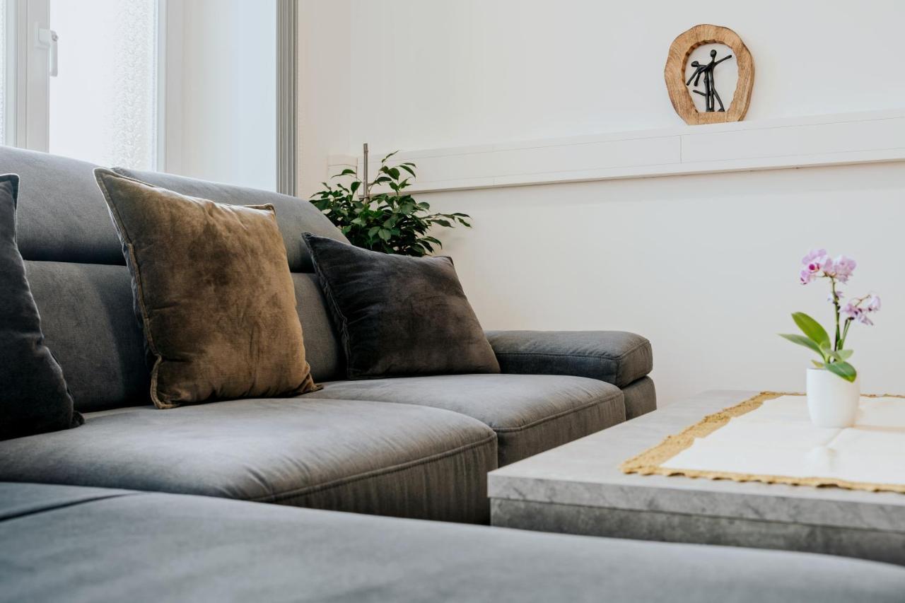 Blissplace 3 Zi Premium Nahe Getec Arena Mit Kingsize Betten Und Balkon Apartment *